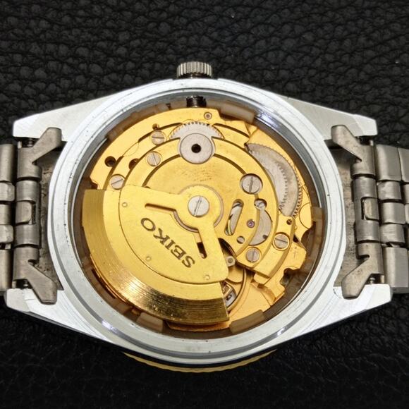 Vintage 1971 Seiko Automatic Mens Silver Watch W/daydate & Glass Back - Picture 9 of 10